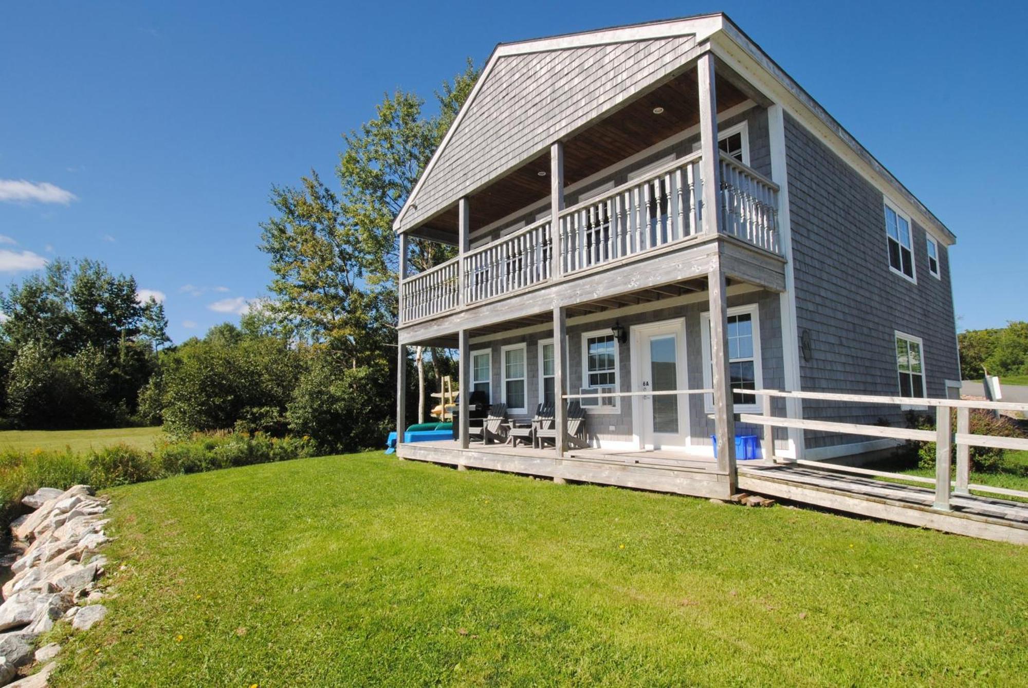 Keltic Quay Cottages & Bayfront Lodge Whycocomagh Esterno foto