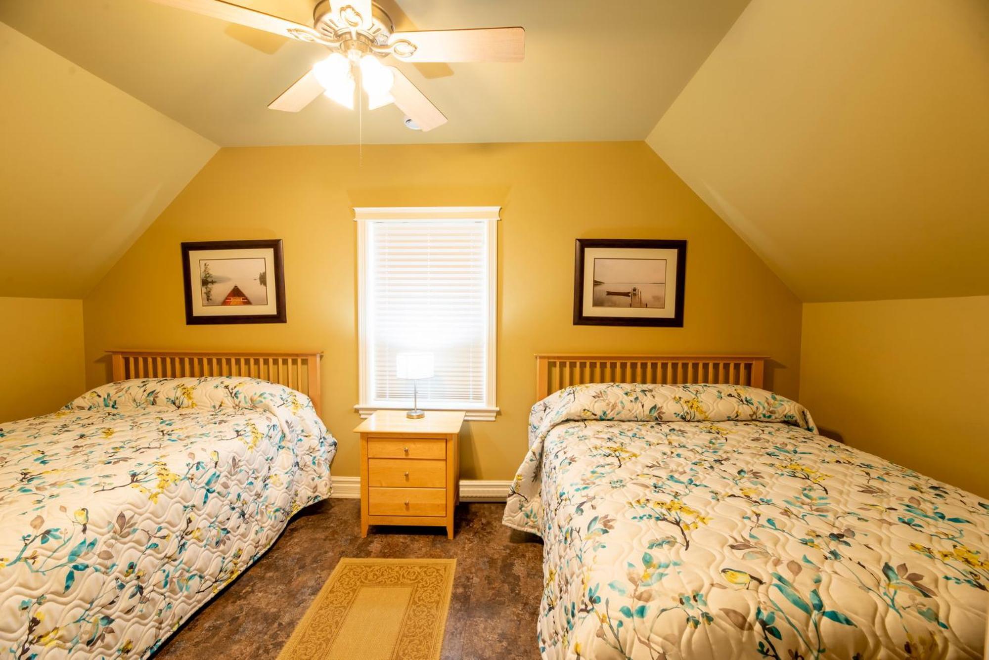 Keltic Quay Cottages & Bayfront Lodge Whycocomagh Esterno foto