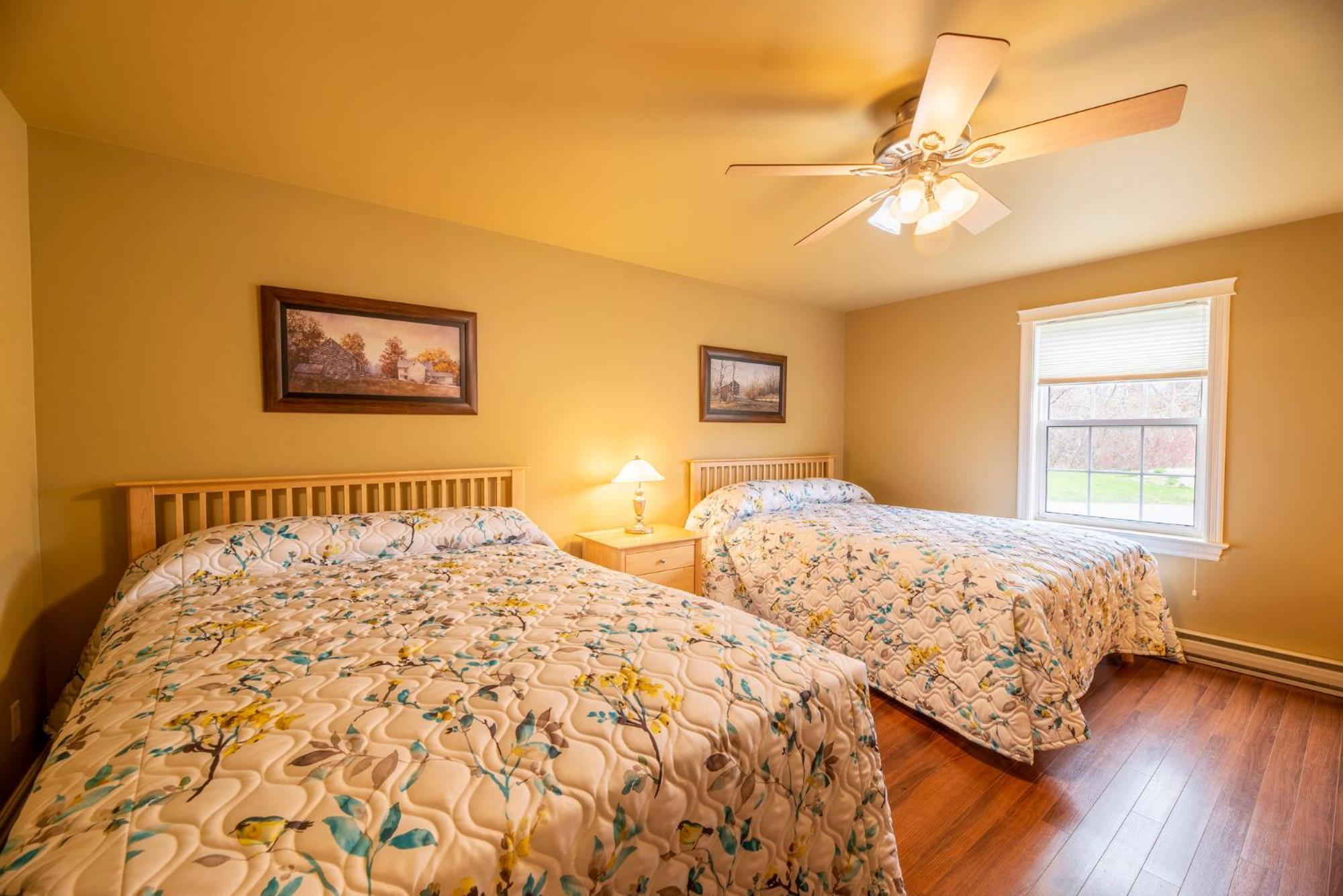 Keltic Quay Cottages & Bayfront Lodge Whycocomagh Esterno foto